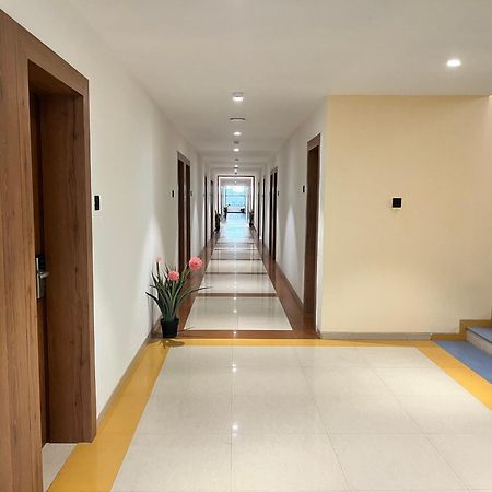 Hotel Avenue Plaza Mundra Dış mekan fotoğraf